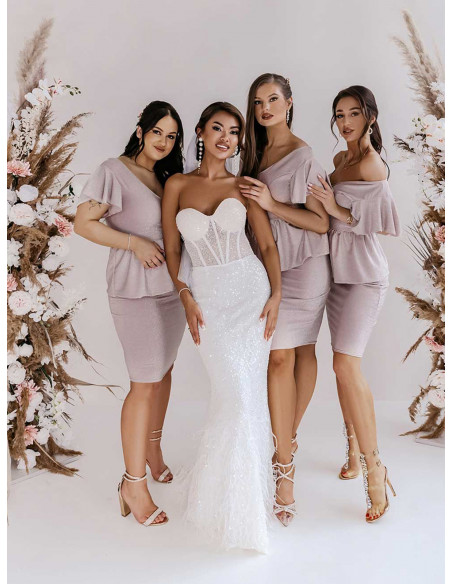 Brokatowa sukienka z baskinką BRENDA - brudny róż