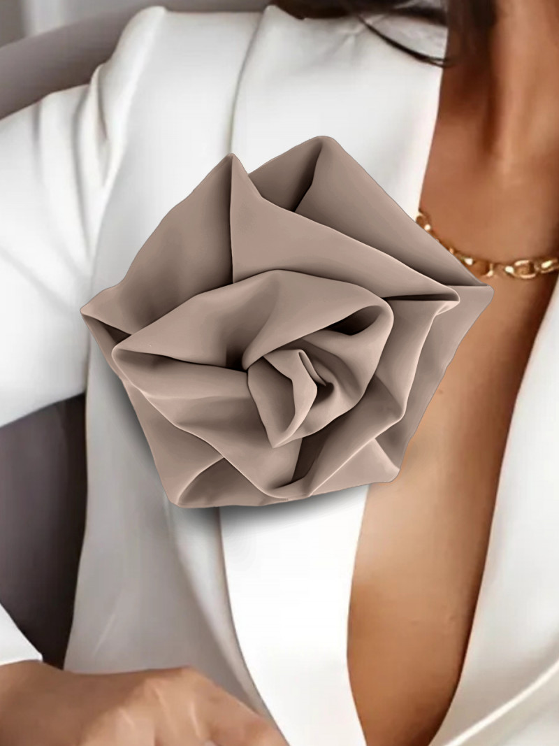 Broszka przypinana róża materiałowa - mocha mousse