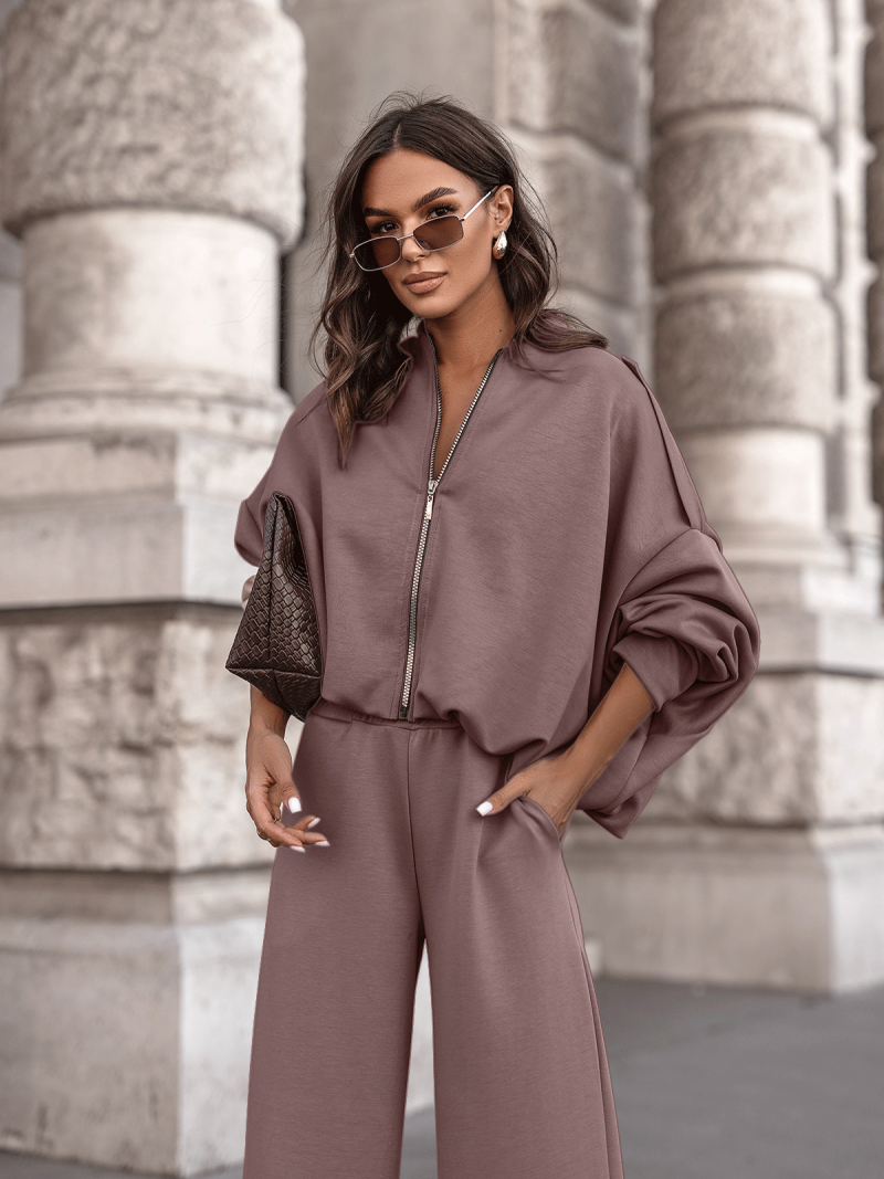 Masełkowy dres z szerokimi spodniami SORGO - mocha mousse