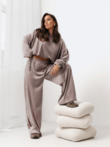 Welurowy dres bluza i szerokie spodnie TREVIS - mocha mousse 2